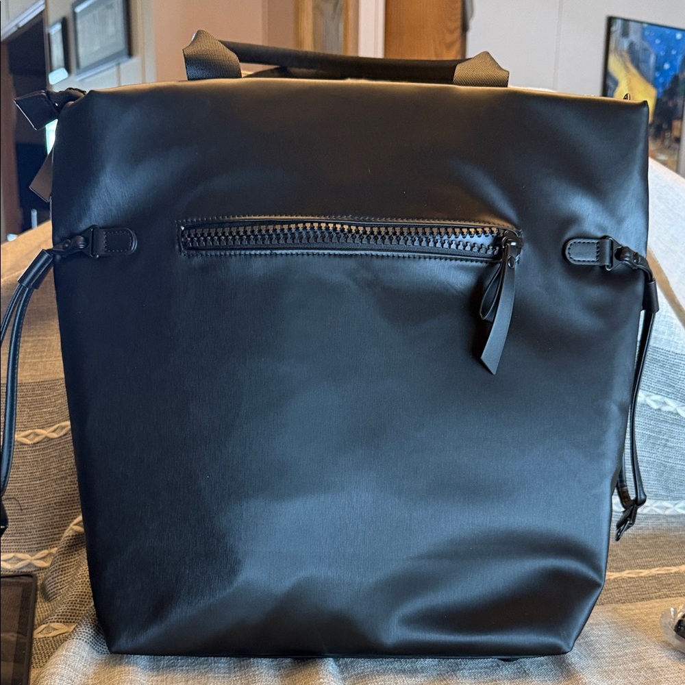 Black Quilted tote Bag - Picture 5 of 7